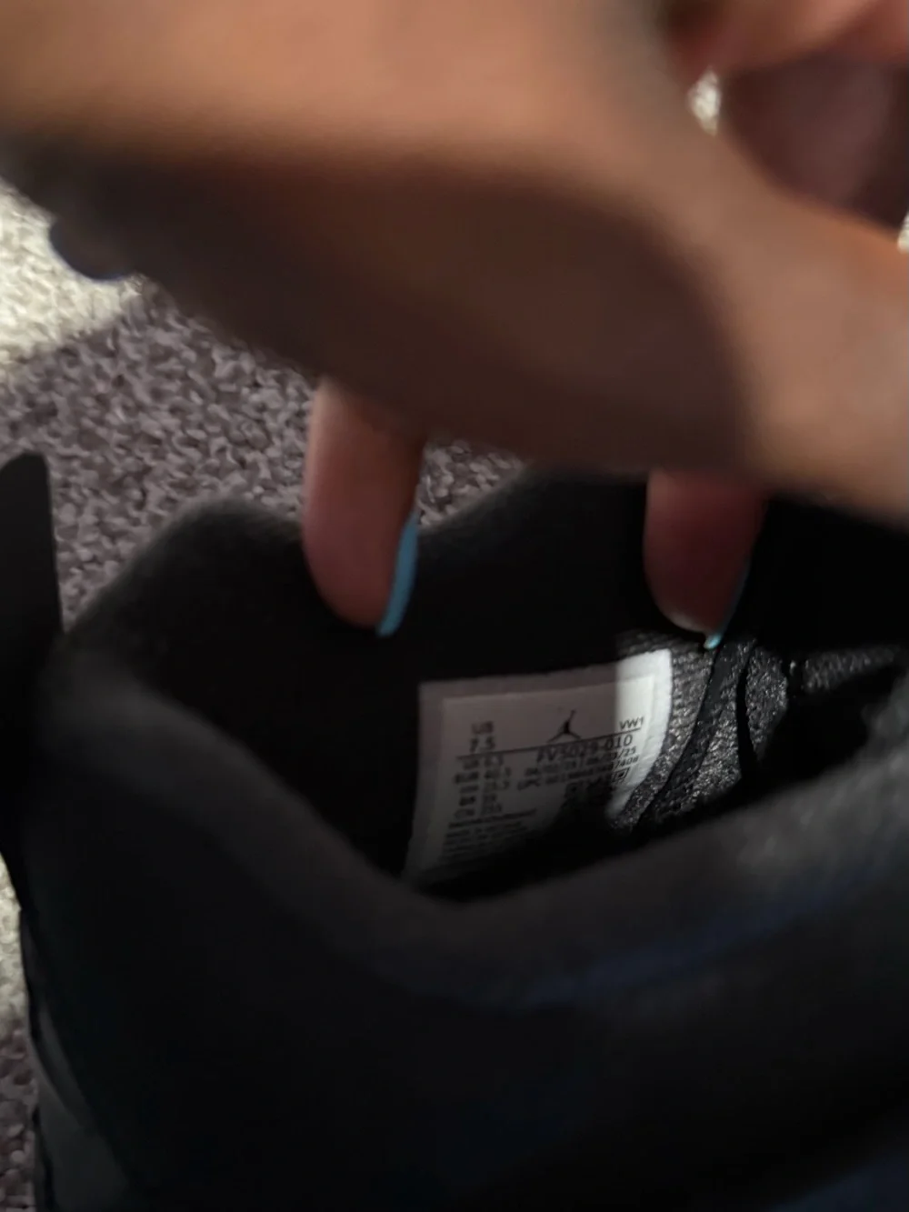 Jordan Men's All-Black Retro 4s